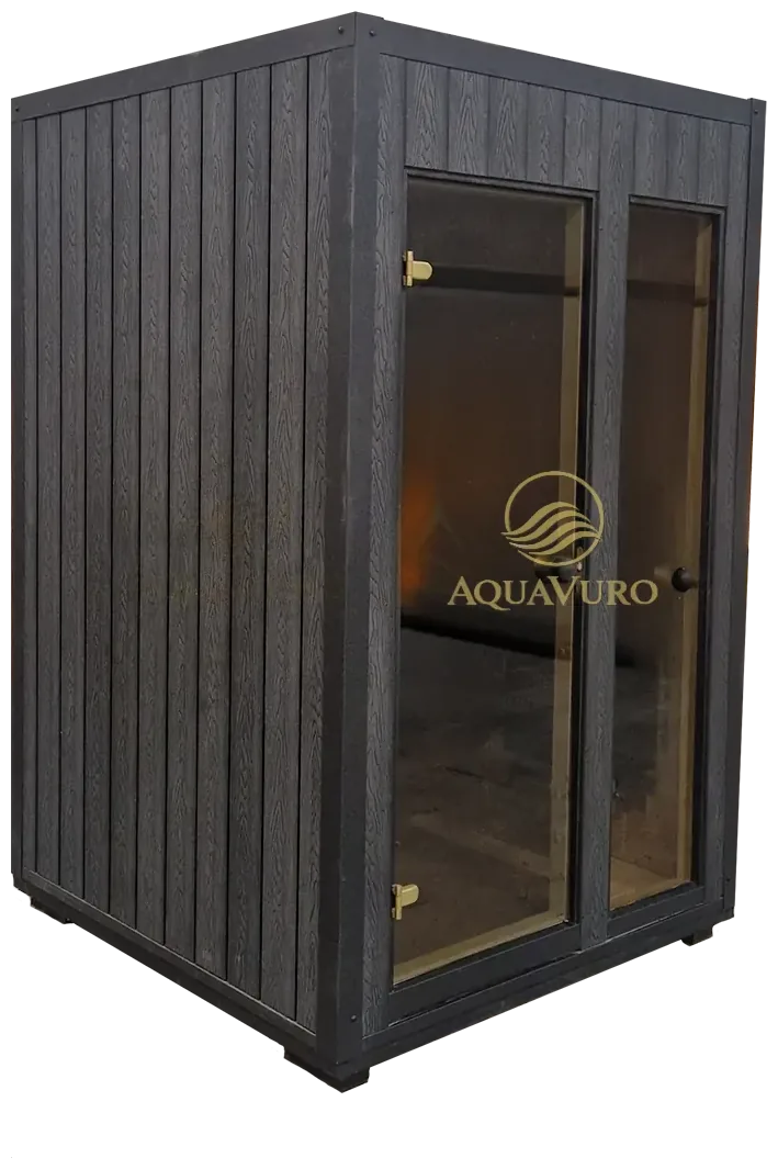 Mojodas Mini Coziness, een compacte saunacabine met zwarte verticale houten gevelbekleding, een glazen deur en een smal glazen zijpaneel